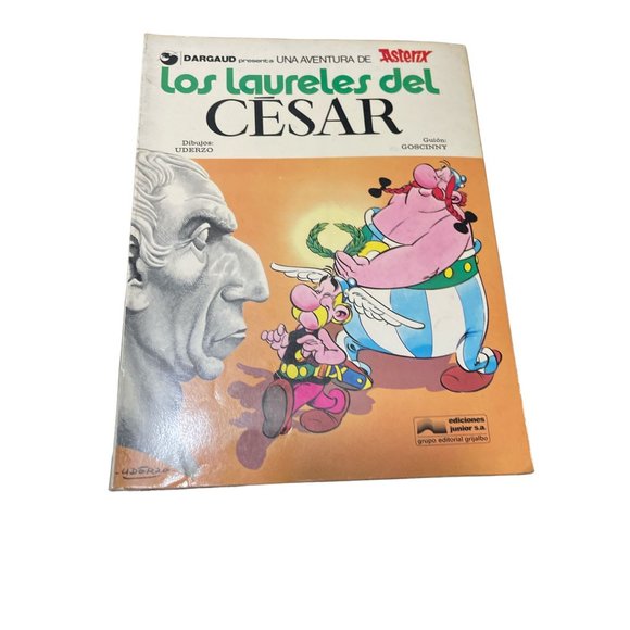 Los laureles del Cesar Asterix Spanish Edition Graphic Novel Comic - Picture 1 of 3